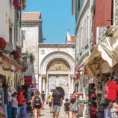 1 Bedroom Beautiful In * Poreč