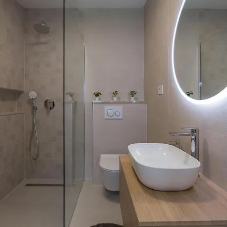 1 Bedroom Beautiful In Lejlighed Poreč