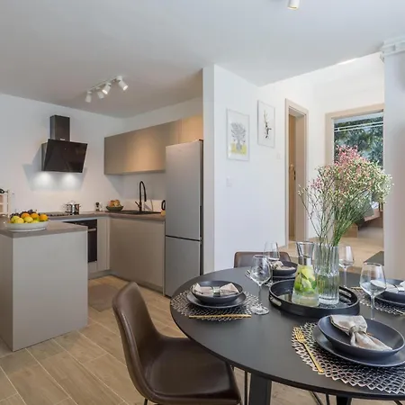 1 Bedroom Beautiful In * Poreč