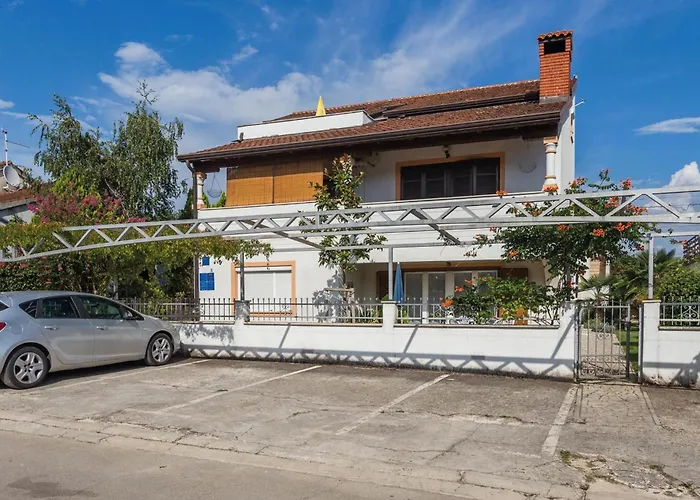 1 Bedroom Beautiful In Lejlighed Poreč