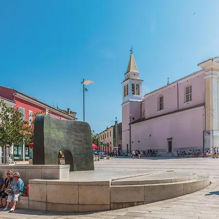 公寓 1 Bedroom Beautiful In *