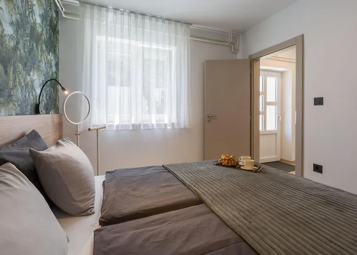 公寓 1 Bedroom Beautiful In 波雷奇